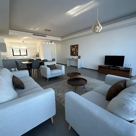 2+1 Sea View - Infinity Pool Apartment Kyrenia (Northern Cyprus)
