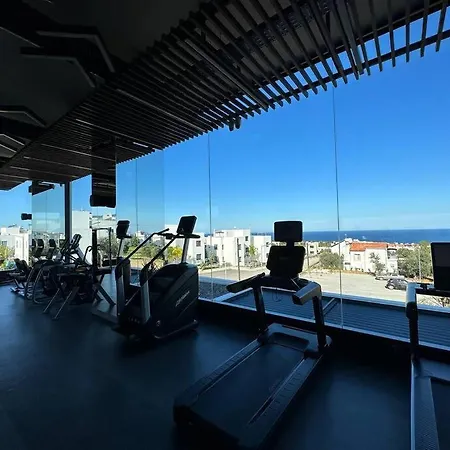 דירה 2+1 Sea View - Infinity Pool קיירניה
